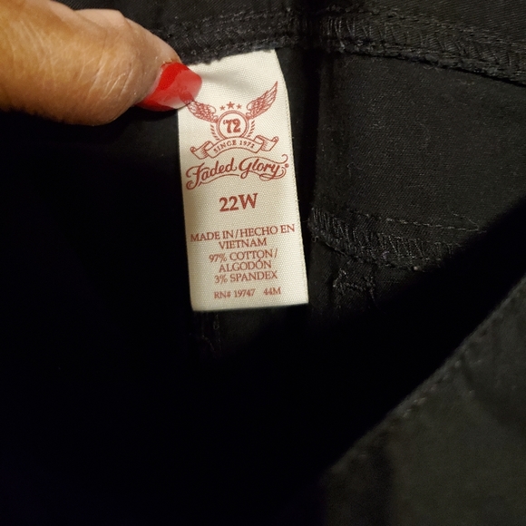 Capris - Picture 2 of 2